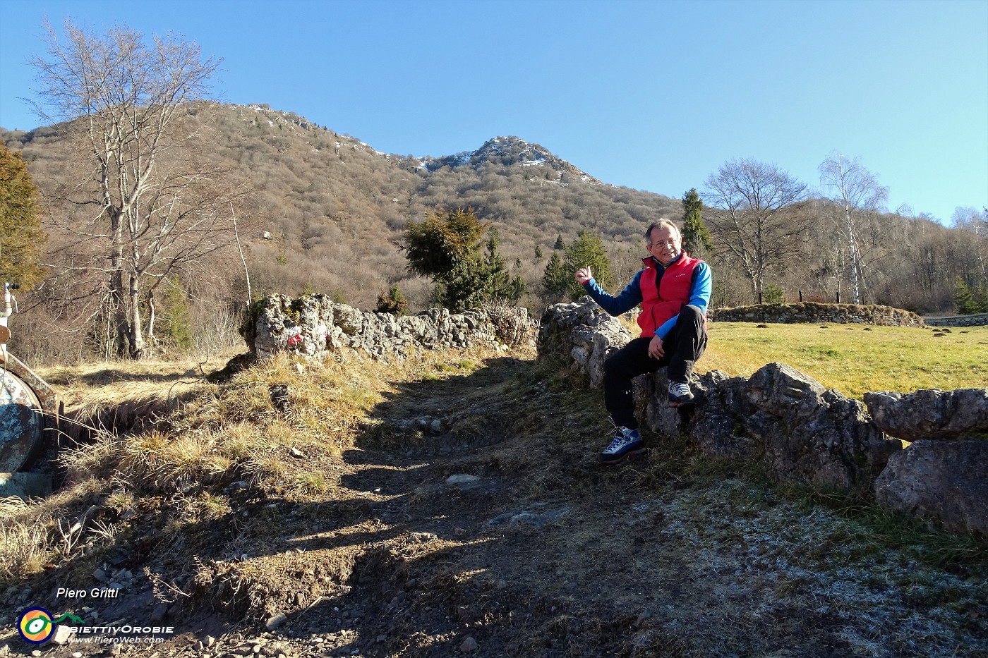 25 Dalle Stalle Aral vista in Monte Suchello .JPG